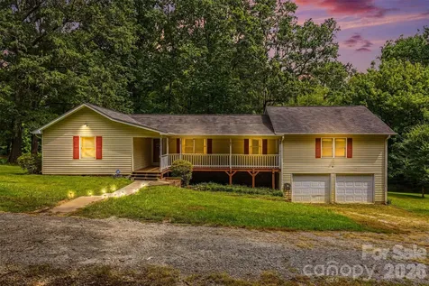 3608 Cowboy Lane Charlotte NC 28216