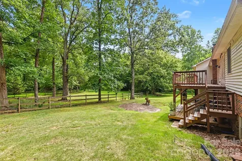 3608 Cowboy Lane Charlotte NC 28216