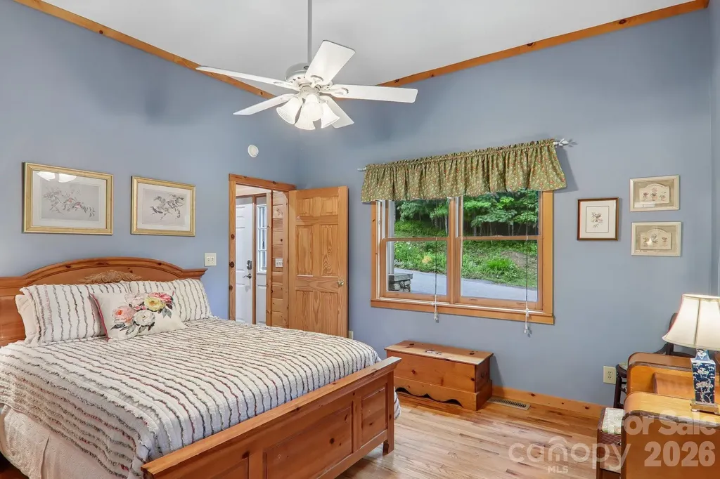 156 Cottage Lane Mars Hill NC 28754