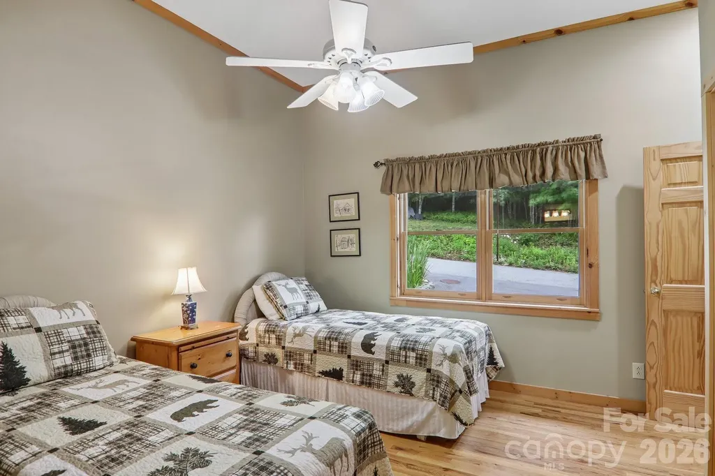 156 Cottage Lane Mars Hill NC 28754