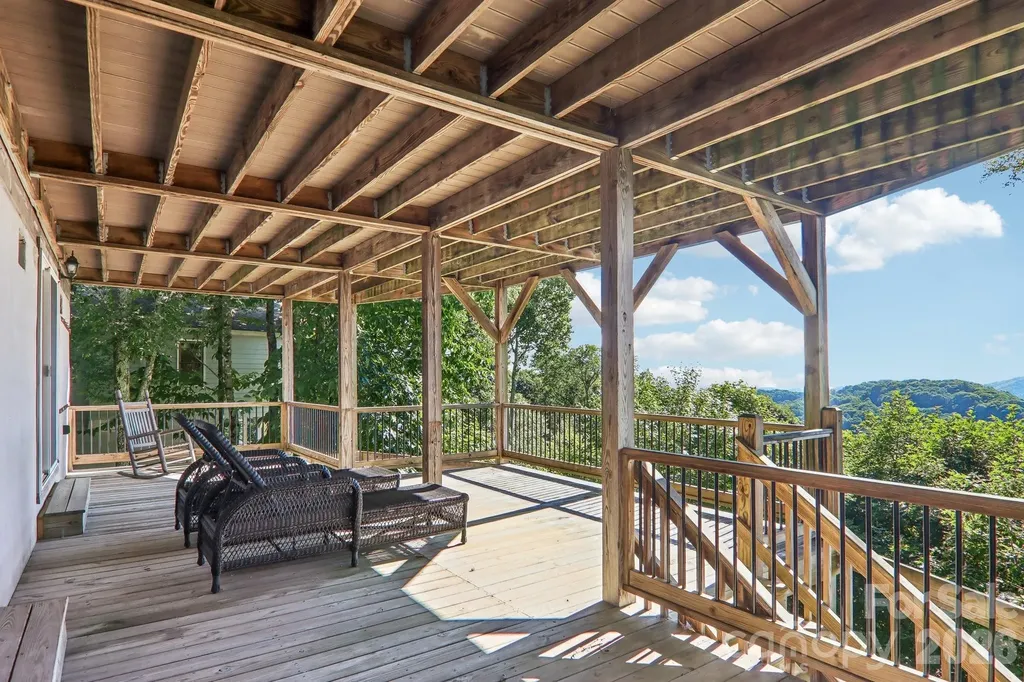 156 Cottage Lane Mars Hill NC 28754