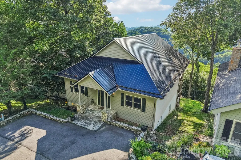 156 Cottage Lane Mars Hill NC 28754