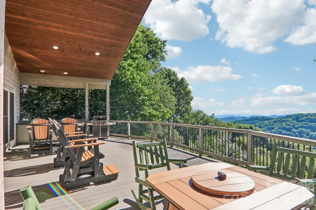 156 Cottage Lane Mars Hill NC 28754