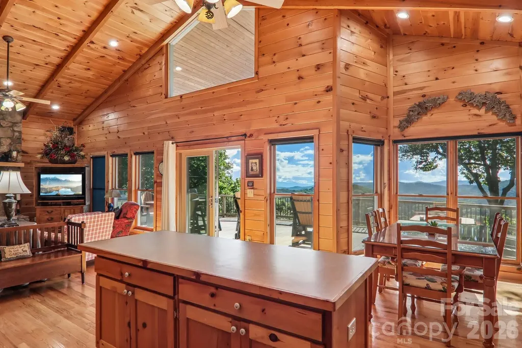 156 Cottage Lane Mars Hill NC 28754