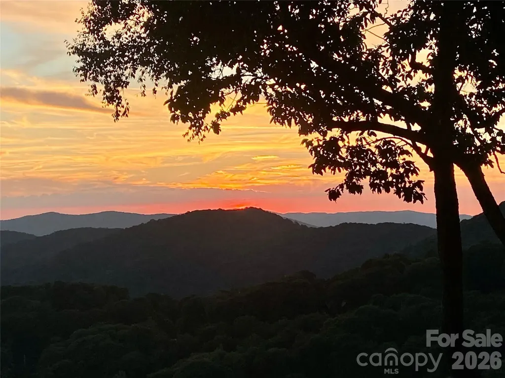 156 Cottage Lane Mars Hill NC 28754