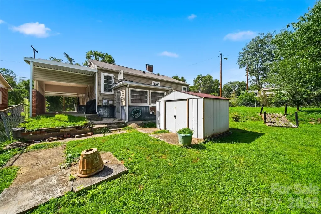 421 Finley Avenue NW Lenoir NC 28645