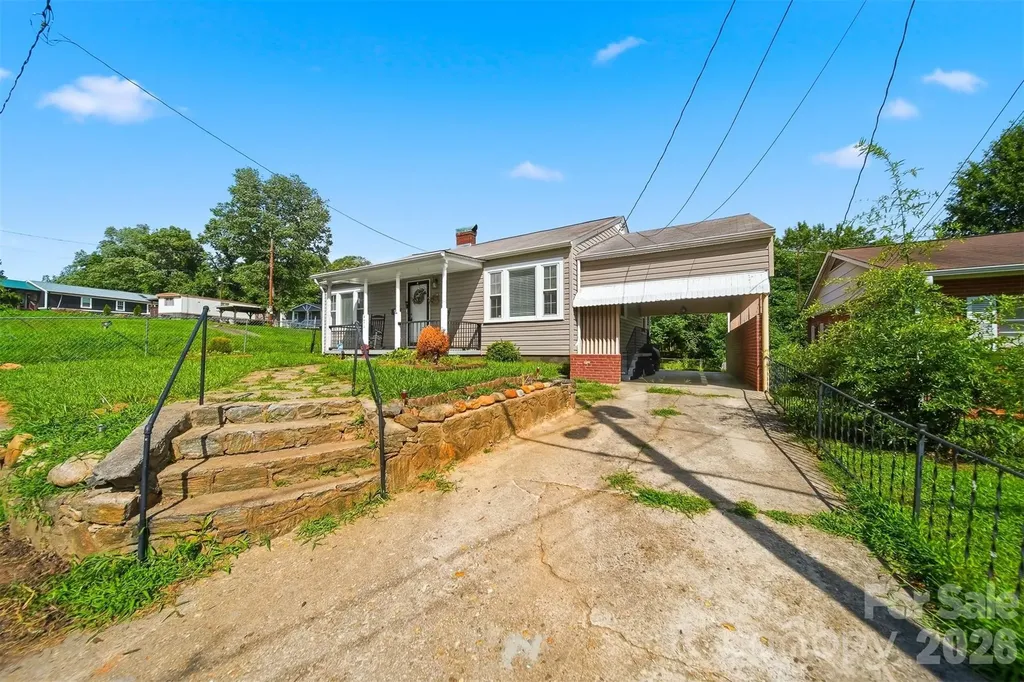 421 Finley Avenue NW Lenoir NC 28645