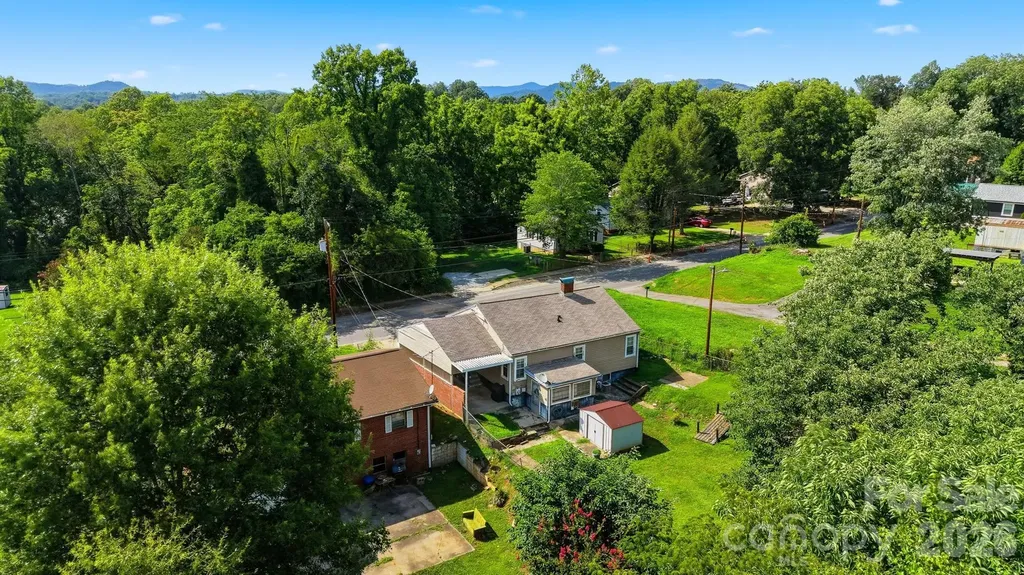 421 Finley Avenue NW Lenoir NC 28645