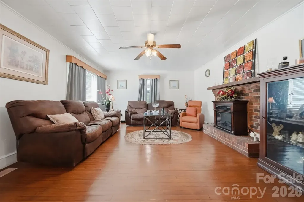 421 Finley Avenue NW Lenoir NC 28645