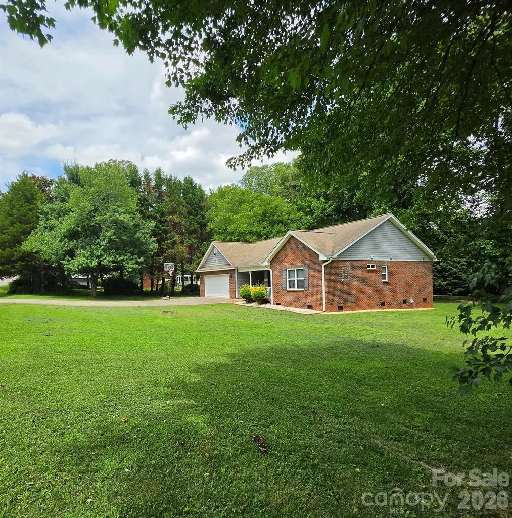 3402 Danial Street Conover NC 28613