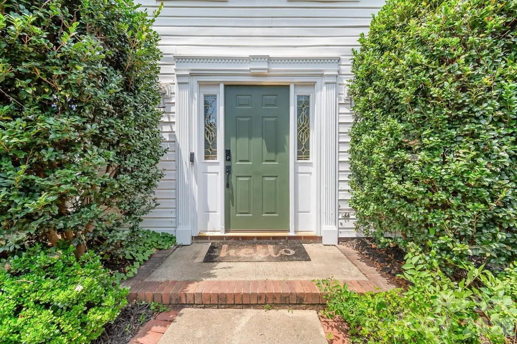 12328 Sandringham Place Charlotte NC 28262
