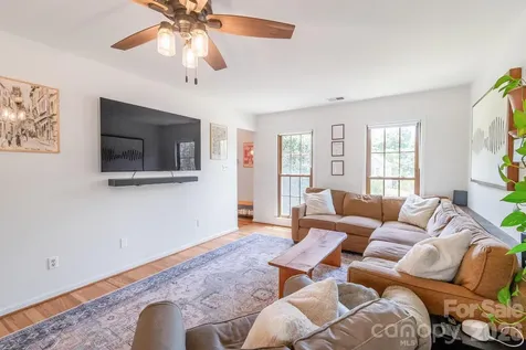 12328 Sandringham Place Charlotte NC 28262