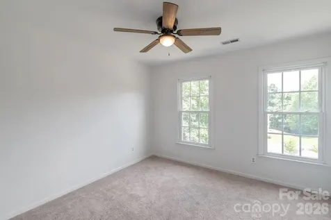 12328 Sandringham Place Charlotte NC 28262