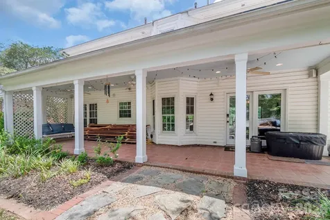 12328 Sandringham Place Charlotte NC 28262