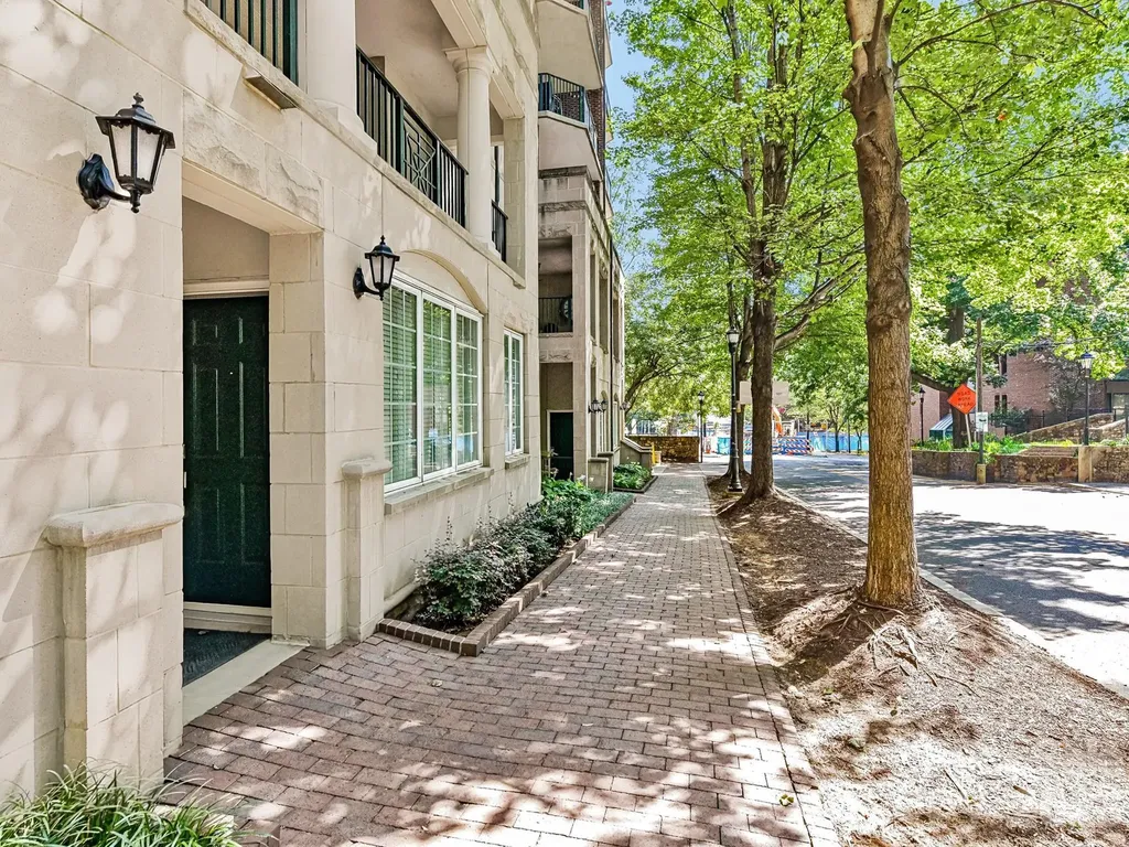 300 W 5th Street Charlotte NC 28202