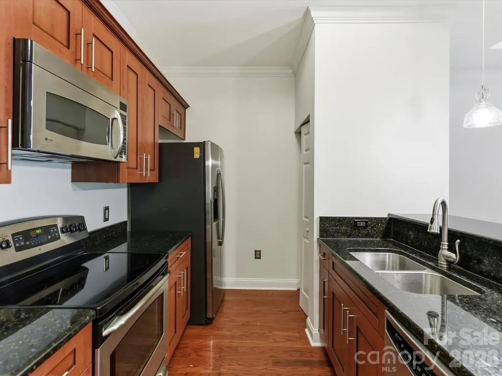 300 W 5th Street Charlotte NC 28202