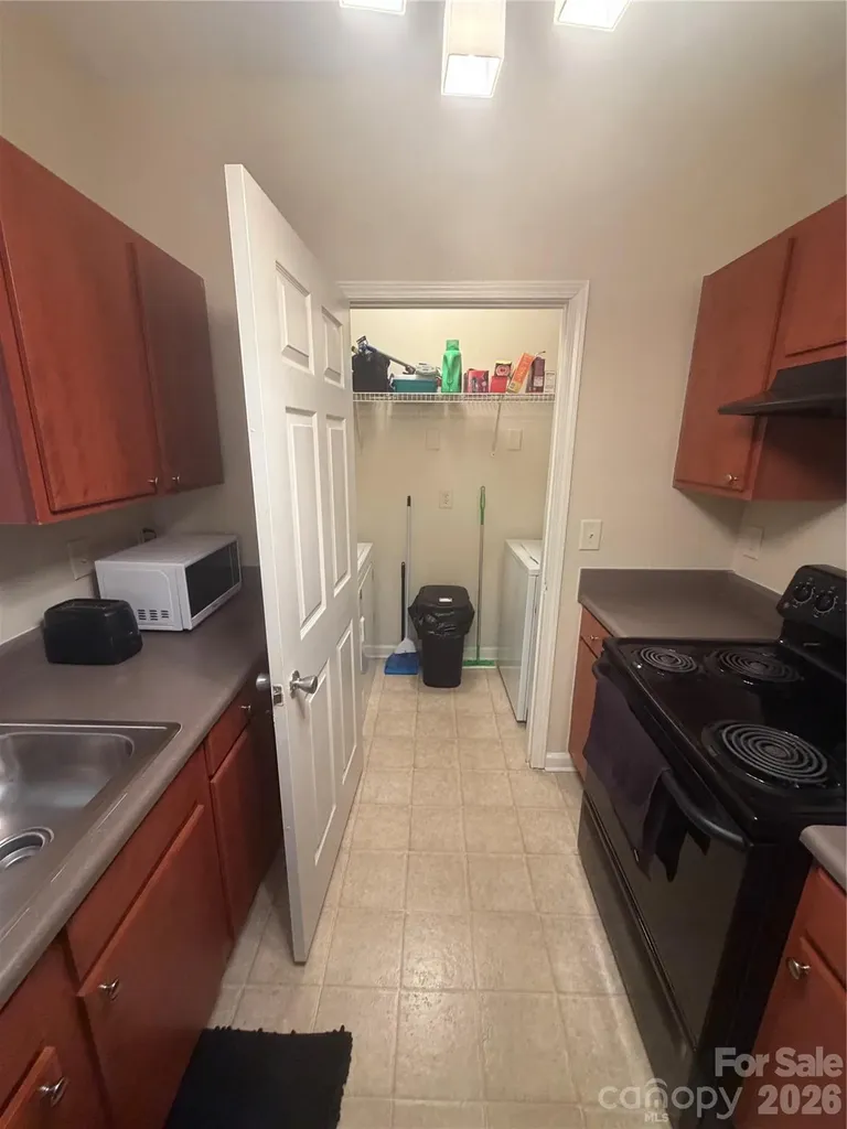 900 Vista Lake Drive Candler NC 28715