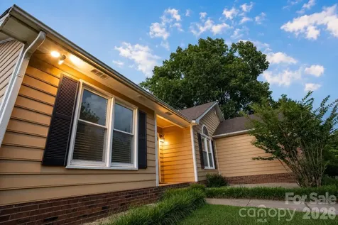 11513 Waterflower Lane Charlotte NC 28262