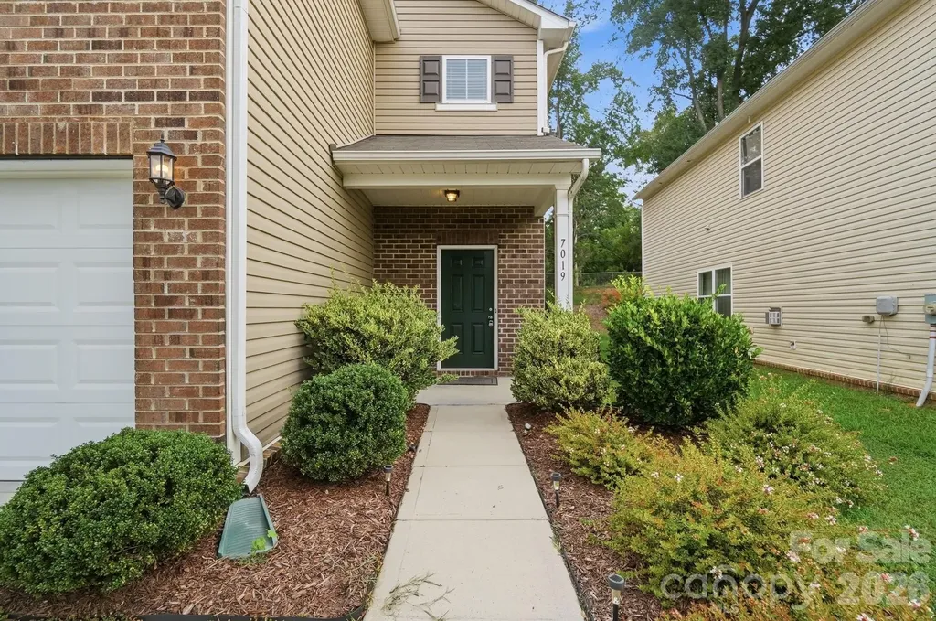 7019 Thornrose Drive Charlotte NC 28210