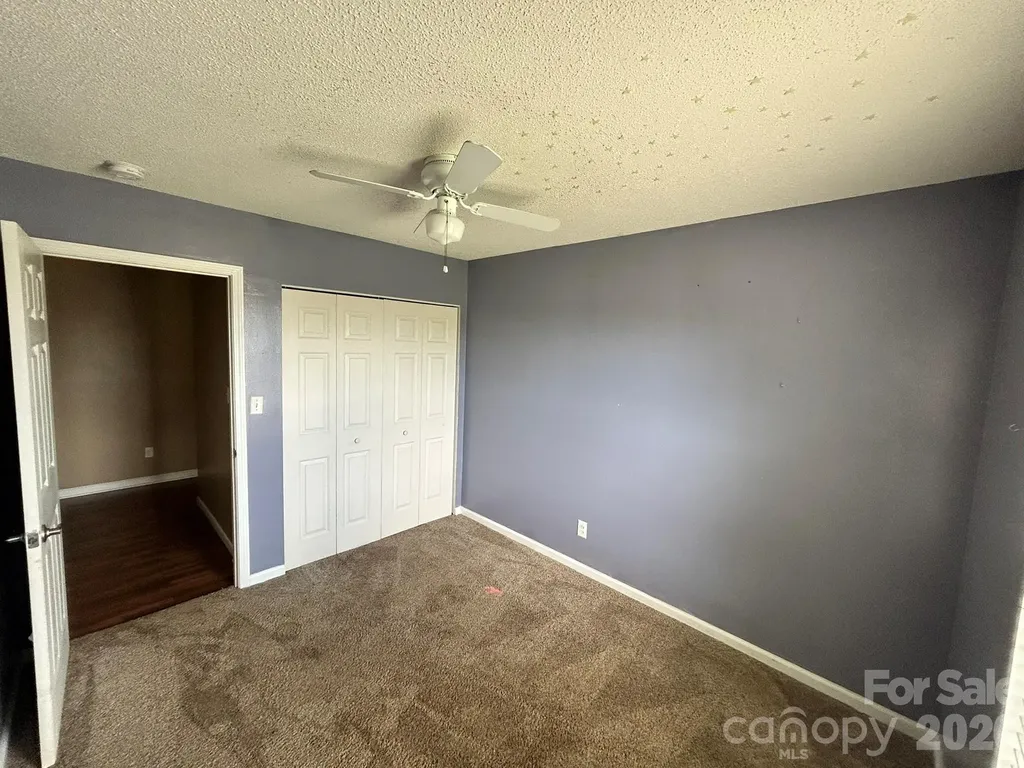 2042 Rocketts Way Newton NC 28658