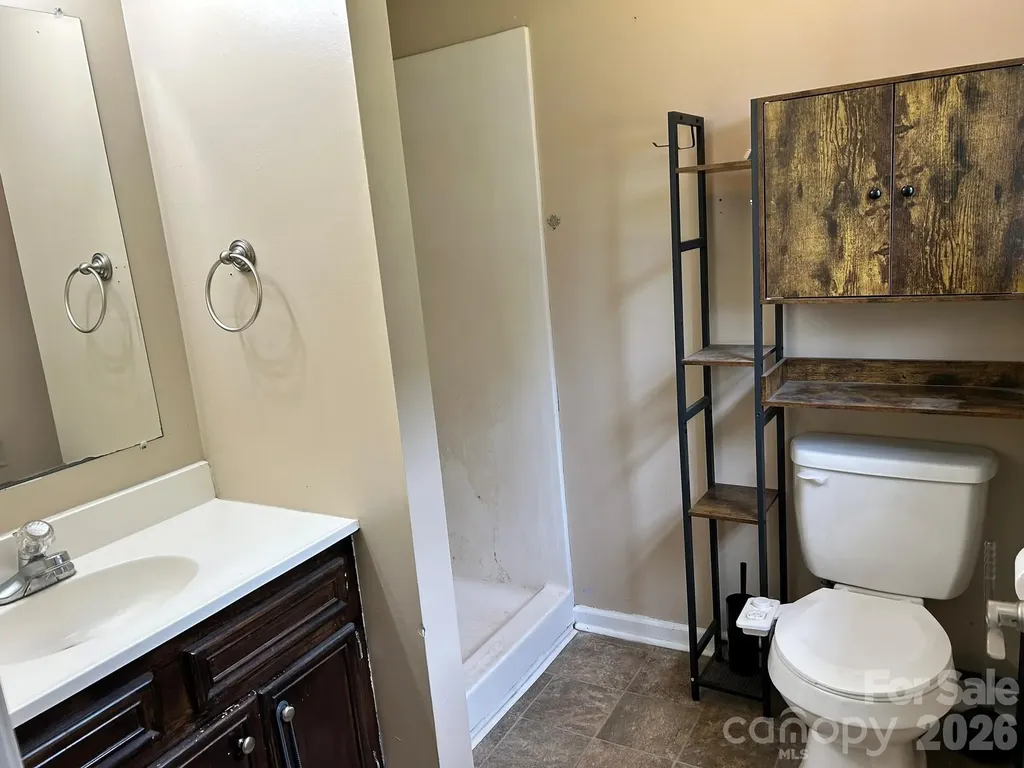 2042 Rocketts Way Newton NC 28658