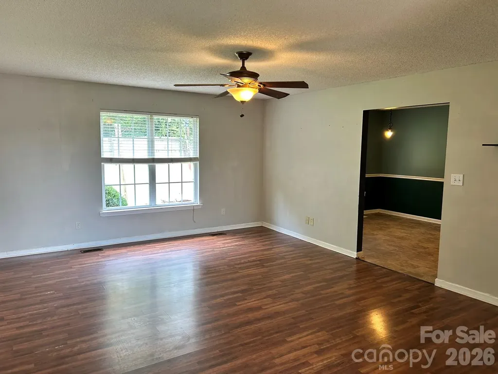 2042 Rocketts Way Newton NC 28658
