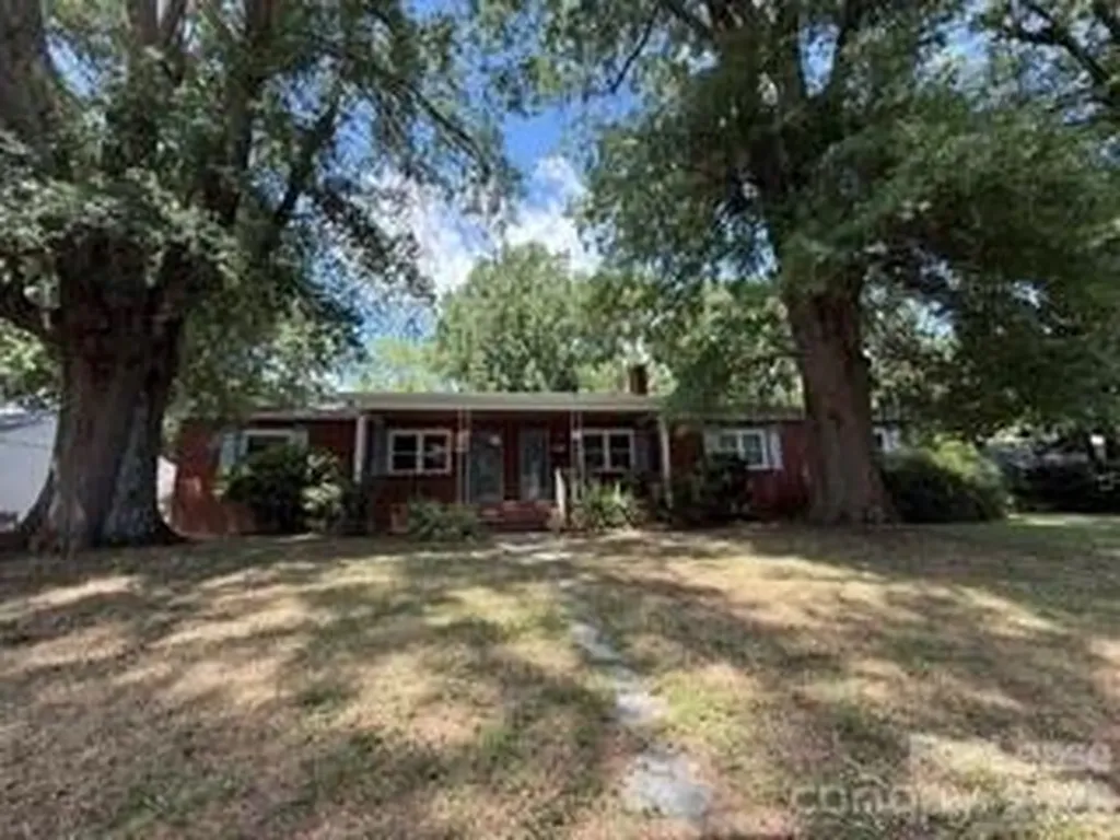 213 Glenwood Drive Mooresville NC 28115