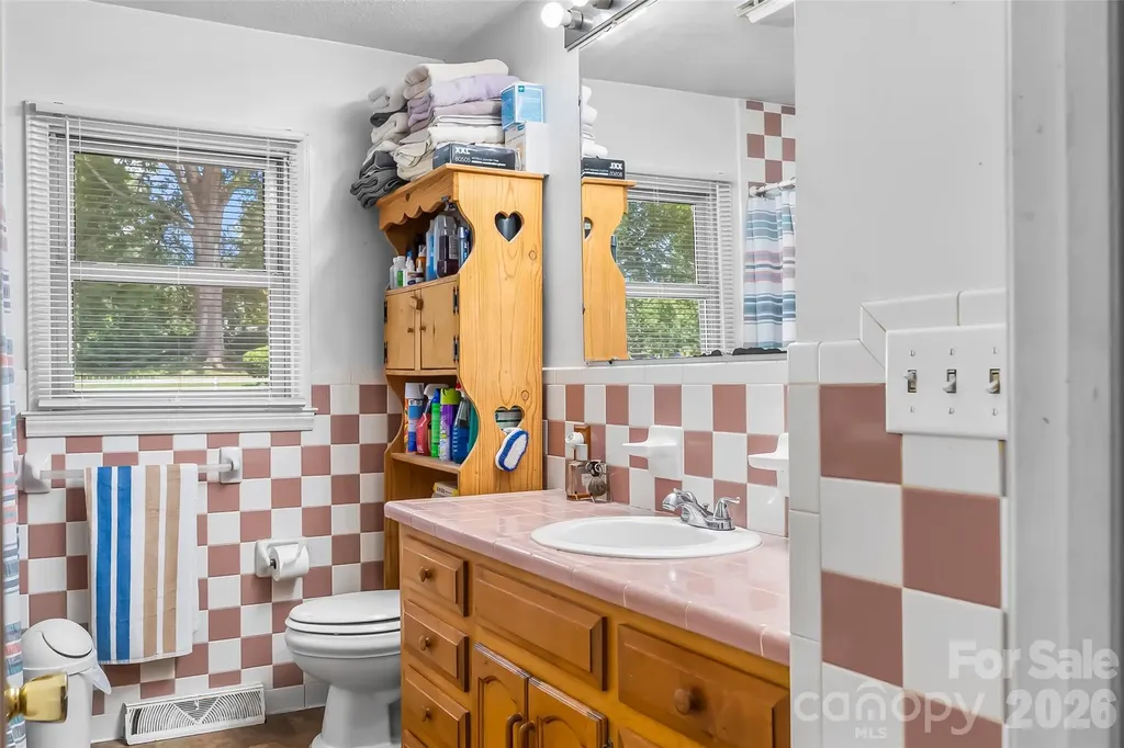 315 Windwood Drive Bessemer City NC 28016