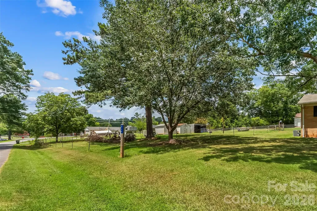 315 Windwood Drive Bessemer City NC 28016