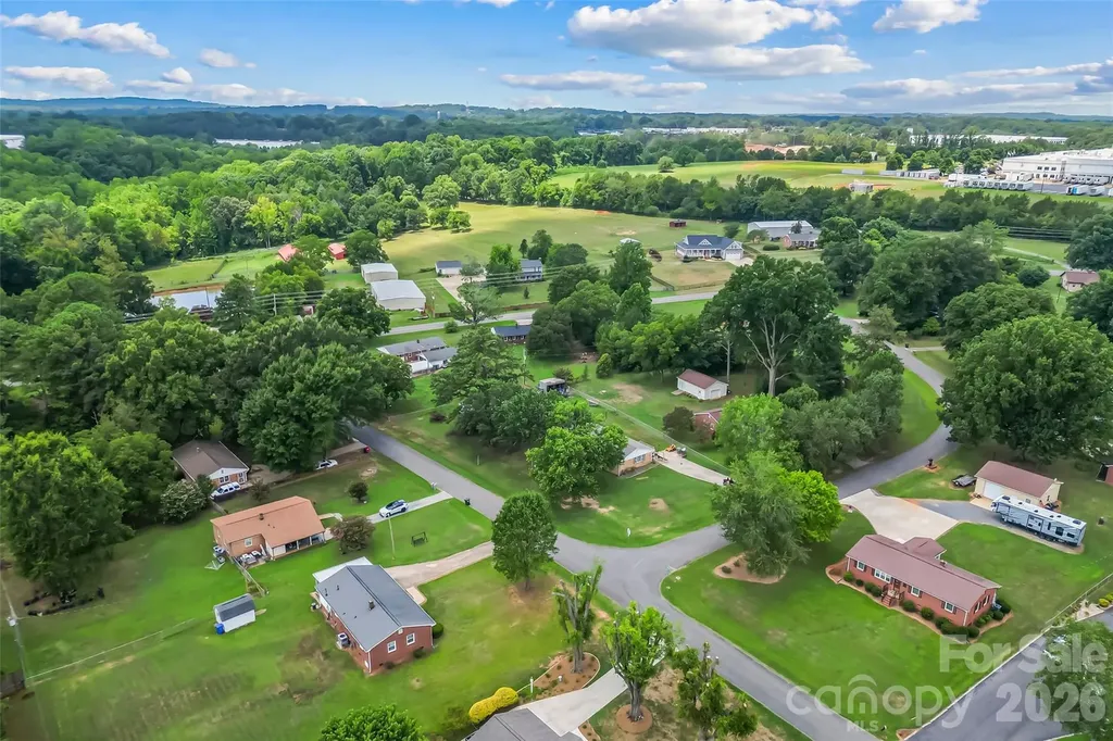 315 Windwood Drive Bessemer City NC 28016