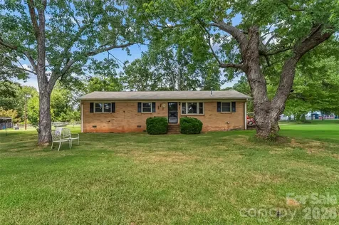 315 Windwood Drive Bessemer City NC 28016