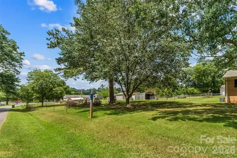 315 Windwood Drive Bessemer City NC 28016