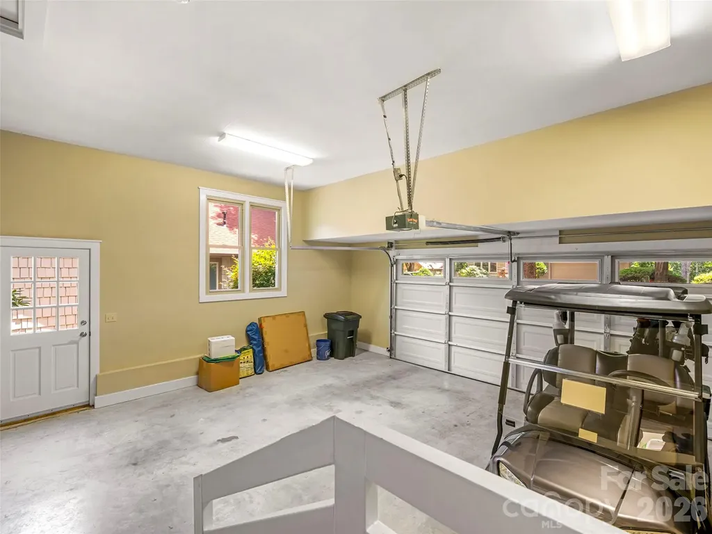 16 Lacoste Drive Hendersonville NC 28739