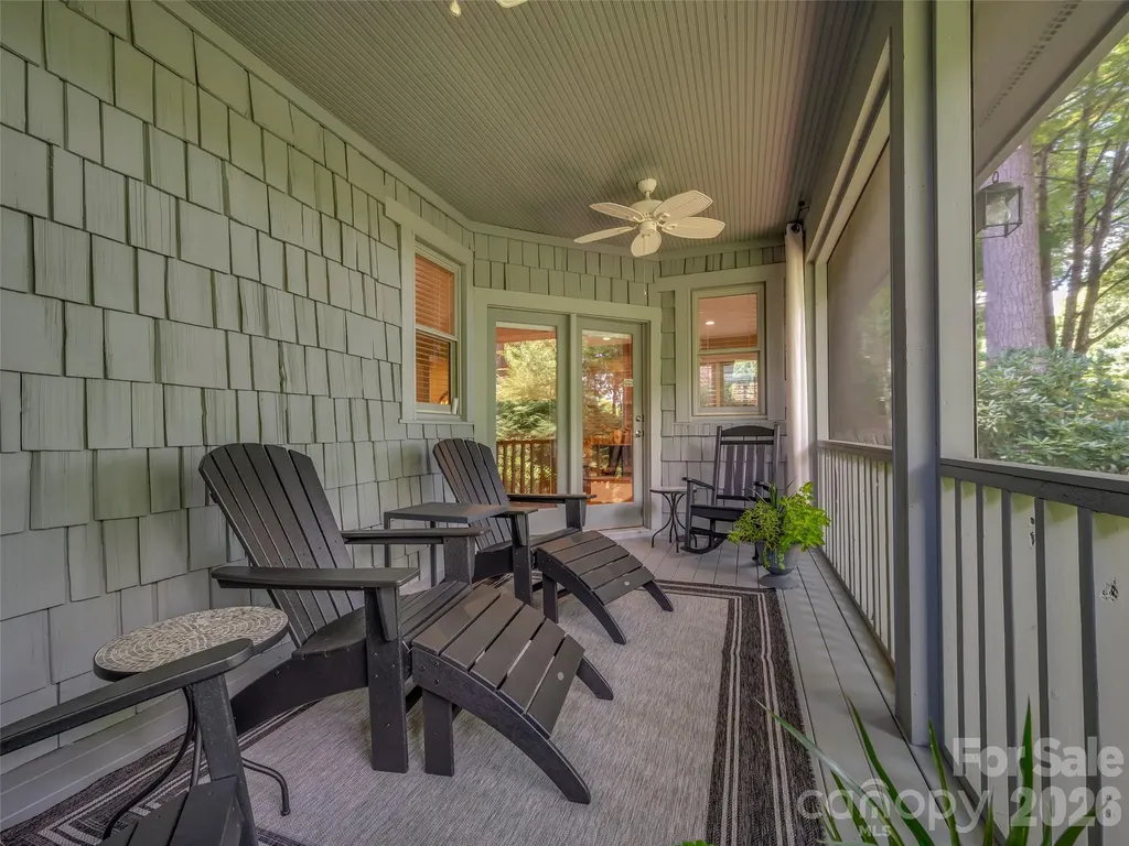 16 Lacoste Drive Hendersonville NC 28739