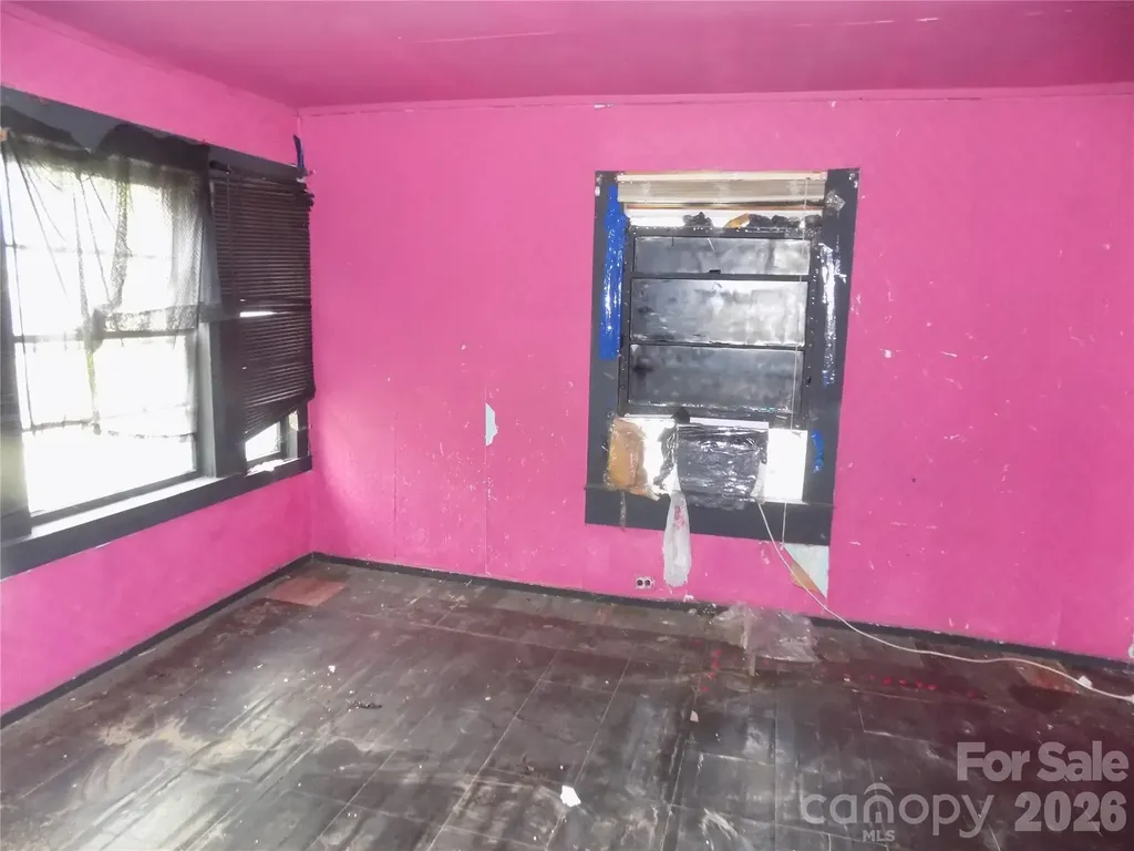 604 W Harrison Avenue Gastonia NC 28052