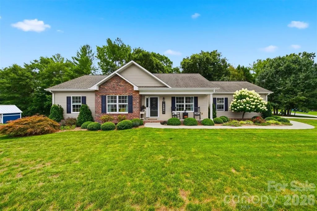 2404 23rd Street Drive NE Hickory NC 28601
