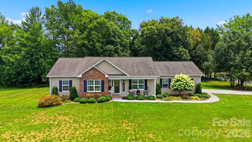 2404 23rd Street Drive NE Hickory NC 28601