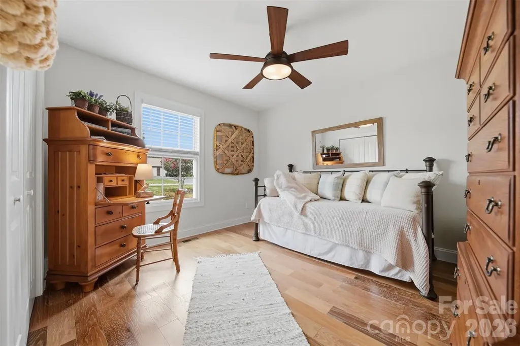 2404 23rd Street Drive NE Hickory NC 28601