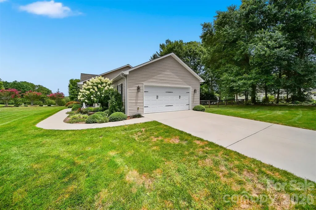 2404 23rd Street Drive NE Hickory NC 28601