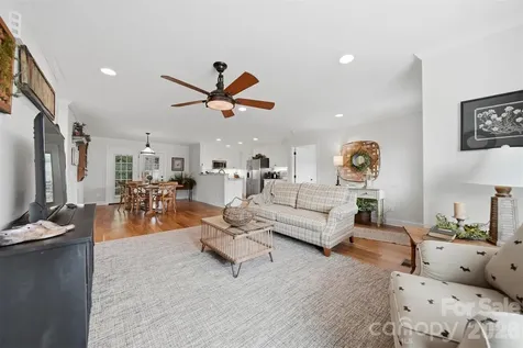 2404 23rd Street Drive NE Hickory NC 28601