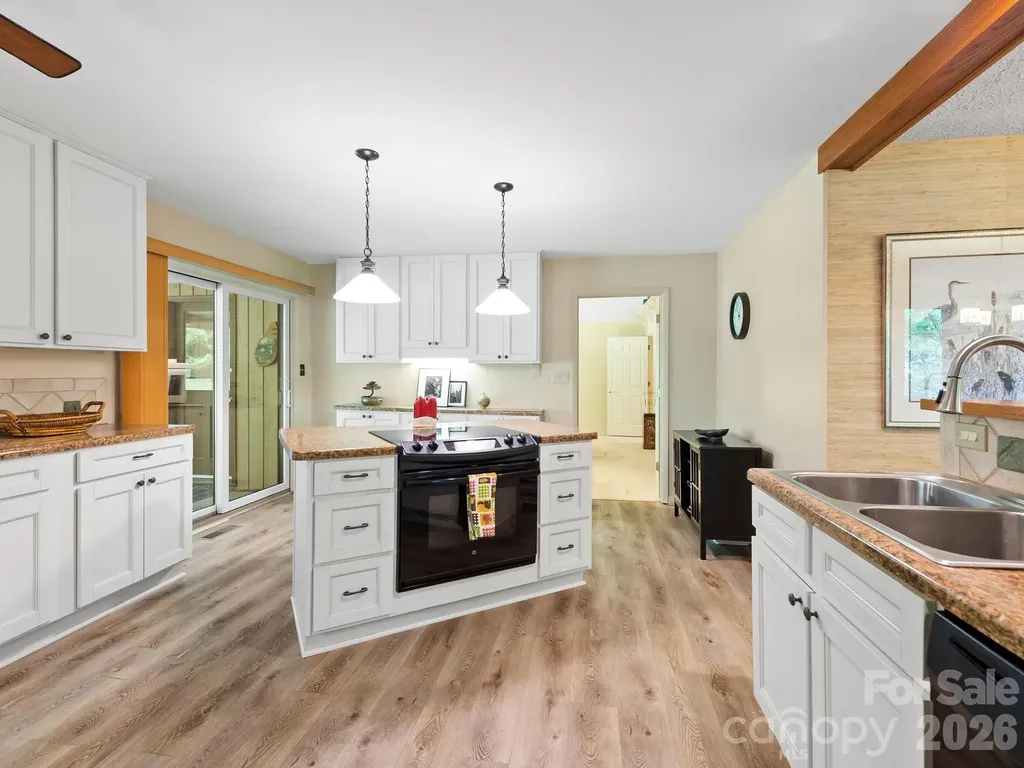 3 High Meadows Drive Candler NC 28715