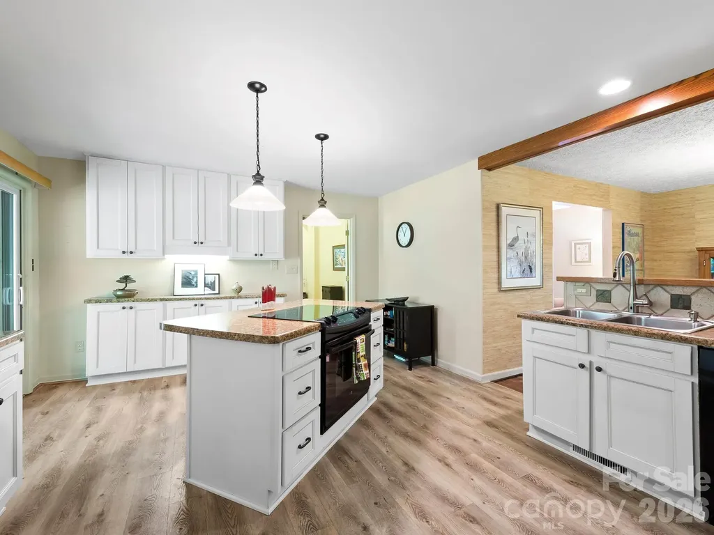 3 High Meadows Drive Candler NC 28715
