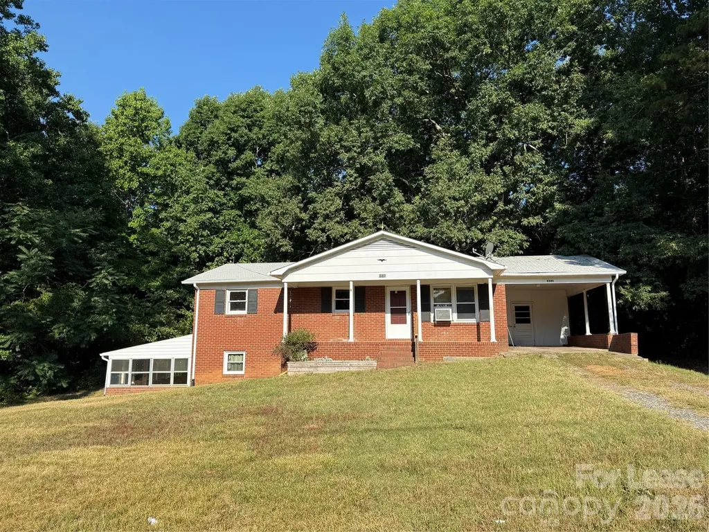 2549 N Olivers Road Newton NC 28658