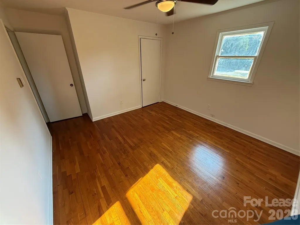 2549 N Olivers Road Newton NC 28658