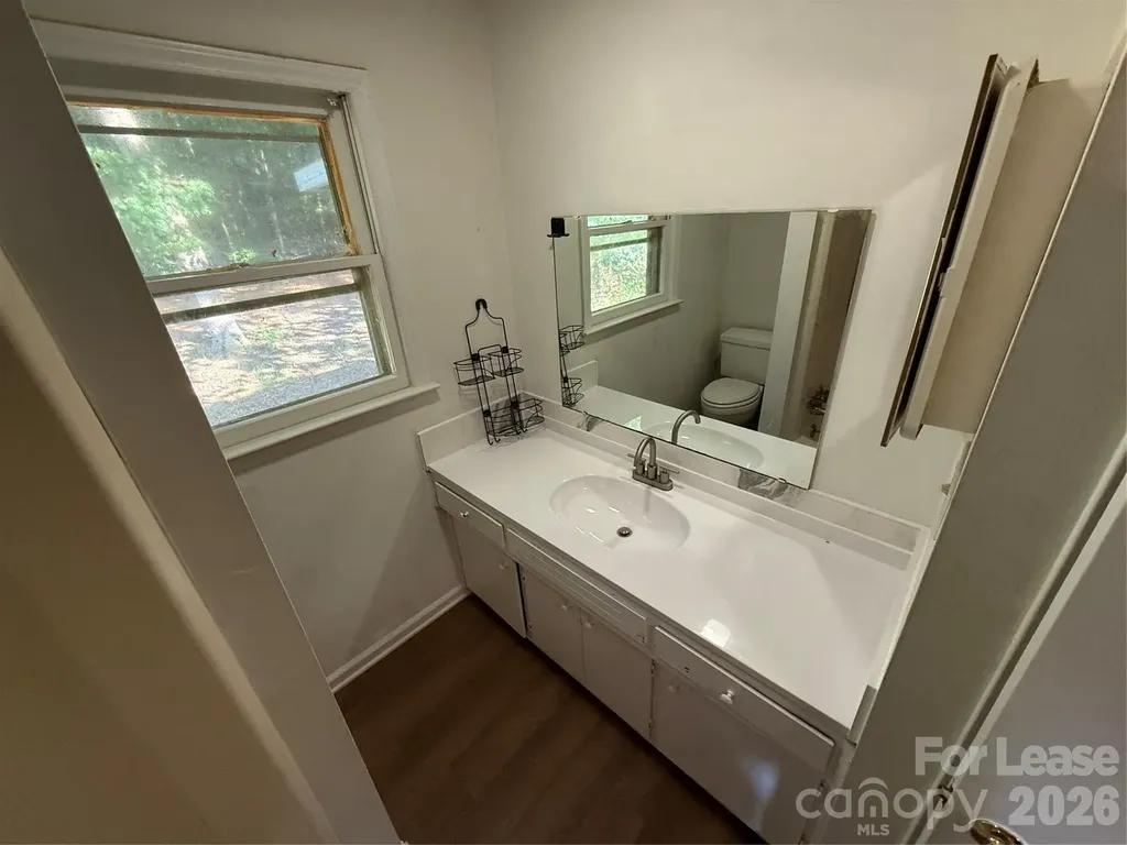 2549 N Olivers Road Newton NC 28658