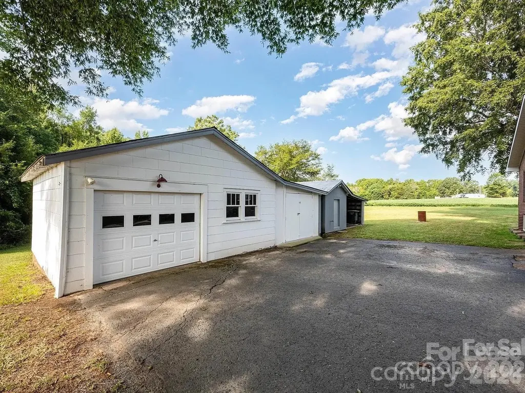 341 Red Cross Road W Oakboro NC 28129