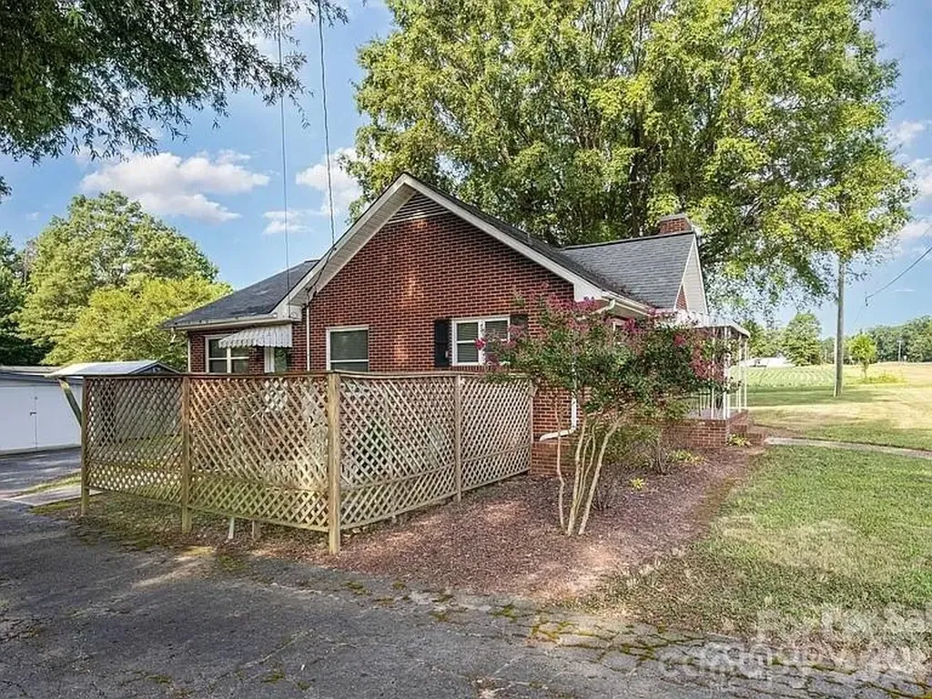 341 Red Cross Road W Oakboro NC 28129