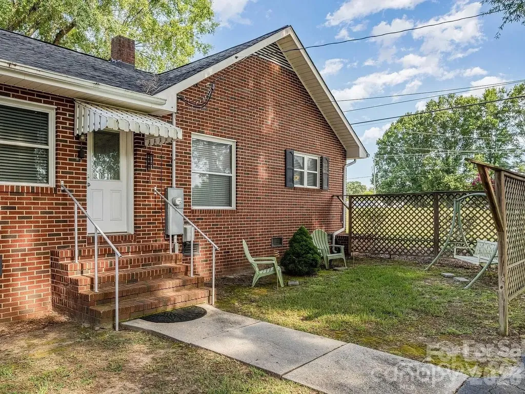 341 Red Cross Road W Oakboro NC 28129