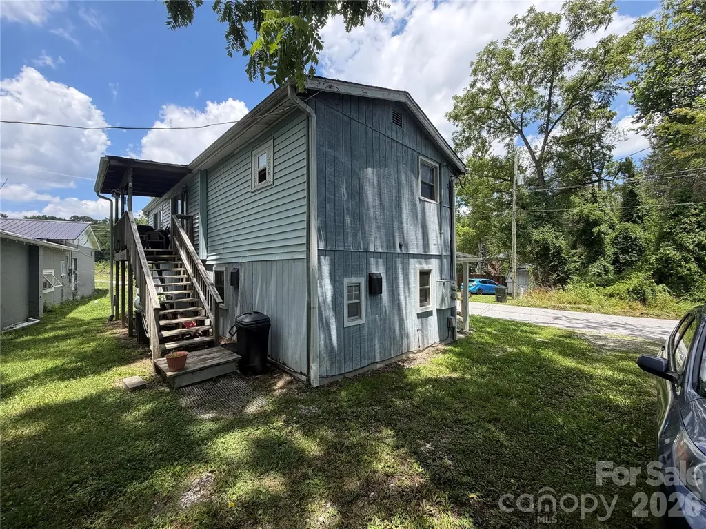 401 N Lakeside Drive Hendersonville NC 28739