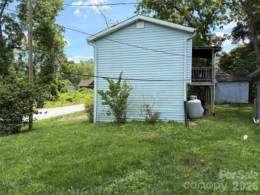 401 N Lakeside Drive Hendersonville NC 28739